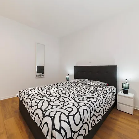 דירה Three-bedroom Dina זאדאר