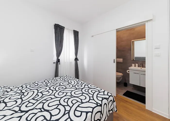 Apartment Three-bedroom Dina Zadar