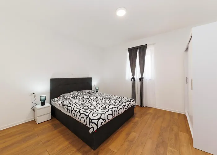 Three-bedroom Dina Zadar