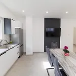 Three-bedroom Dina زادار