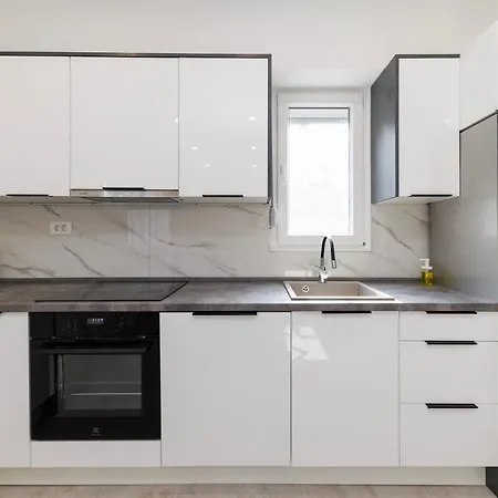 Three-bedroom Dina Διαμέρισμα Ζαντάρ