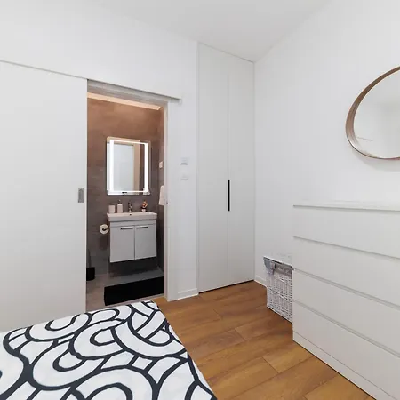 アパート Three-bedroom Dina