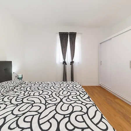 Three-bedroom Dina Zadar