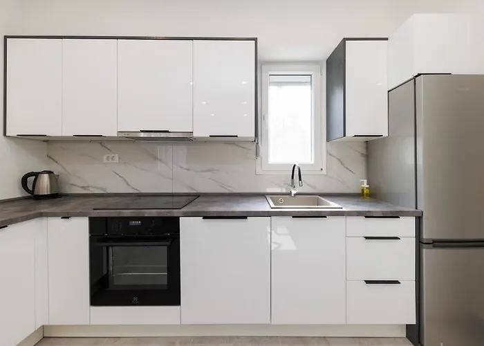 Three-bedroom Dina Διαμέρισμα Ζαντάρ